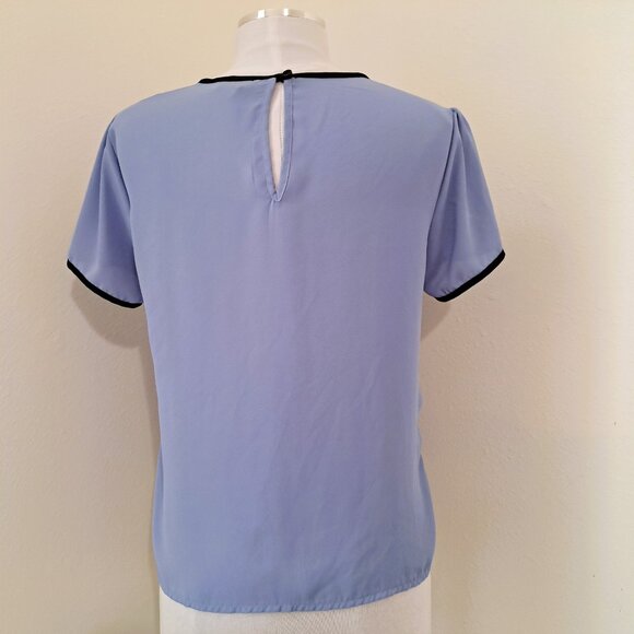 Timing Women Top Short Sleeve Trim Contrast Blue/Black Size M Great Condition - Picture 2 of 7
